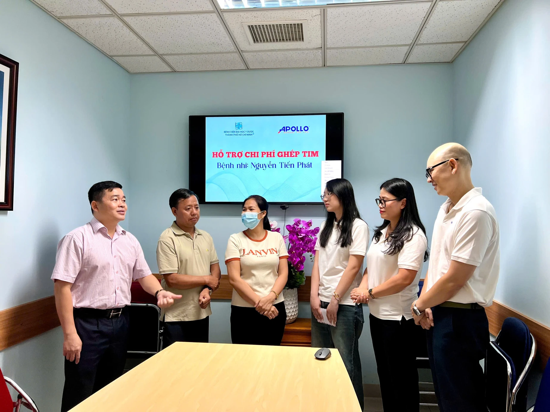 https://static.quochuyanhcorp.vn/21389/2025/CSR/Ca 8 - Nguyễn Tiến Phát/z6510633829678_bad4590927ccd9186b67aeb54da45e95.jpg